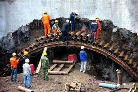 瑶海隧道钢花管支护案例